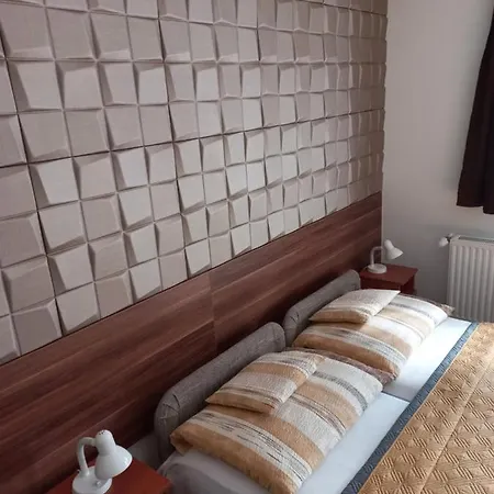 Boglárka Appartement *