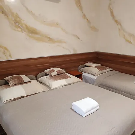 Boglarka Vendeghaz Lejlighed *