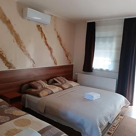 Boglarka Vendeghaz Lejlighed