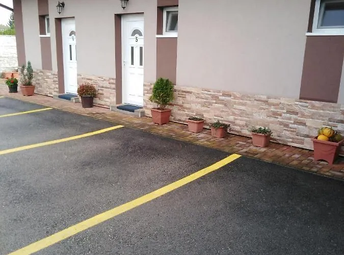 Boglarka Vendeghaz Daire Mosonmagyaróvár