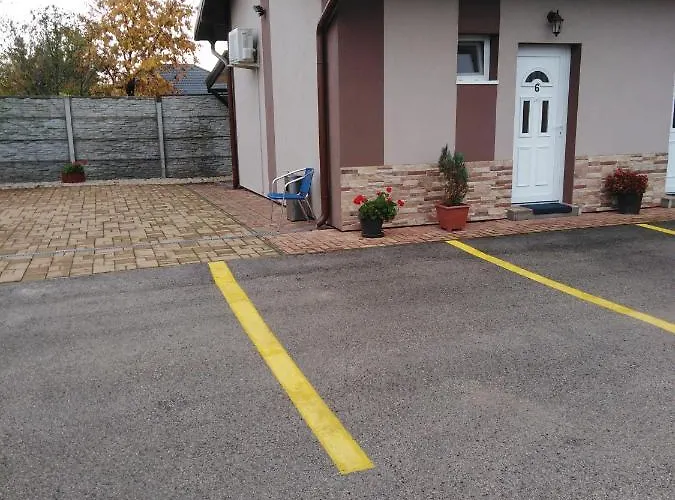 Daire Boglarka Vendeghaz